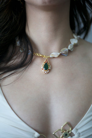 Ethereal Pearl Pendent Necklace