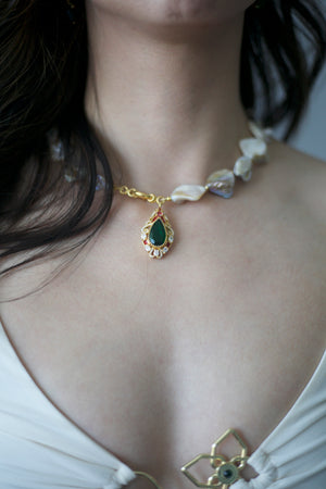 Ethereal Pearl Pendent Necklace